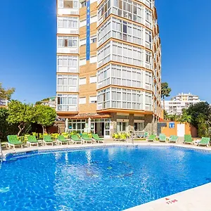 https://apartamentos-doramar-benalmadena.1costadelsol.com